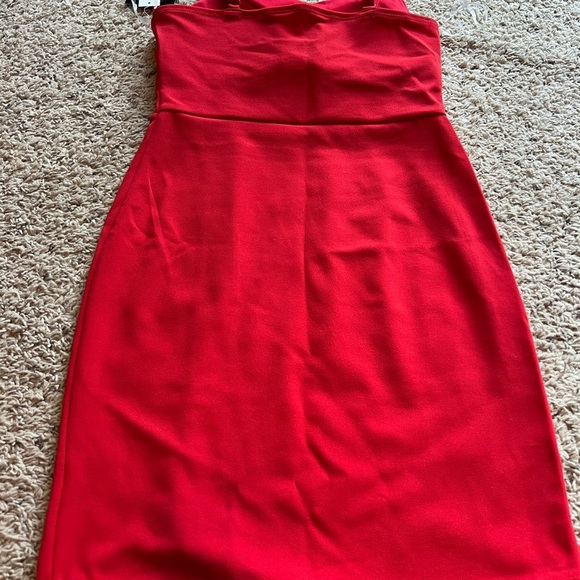 Brand new red dress with hearts - Picture 3 of 4